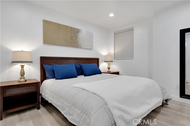5226 W 20th Street, Los Angeles CA: https://media.crmls.org/medias/826eb636-637b-4bb1-a11c-6bb0da511757.jpg