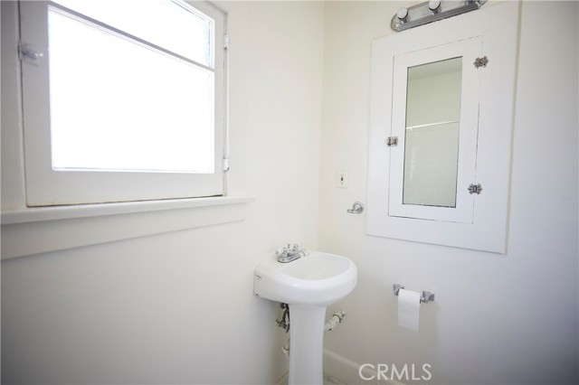 Detail Gallery Image 5 of 26 For 1271 N Wilton Pl #2,  Los Angeles,  CA 90038 - 0 Beds | 1 Baths