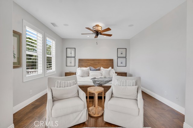 24234 Reyes Adobe Way, Valencia CA: https://media.crmls.org/medias/826fb481-2cb0-46a5-8fe5-029c1f0e1c49.jpg