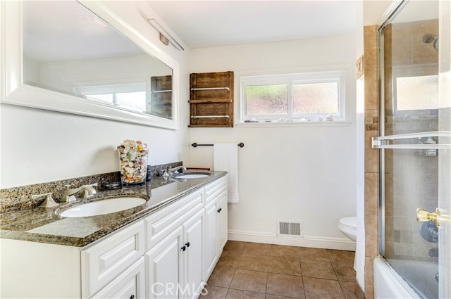 Detail Gallery Image 8 of 20 For 2 Vista Del Sol, Laguna Beach,  CA 92651 - 2 Beds | 2 Baths