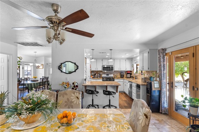 20071 Serrano, Apple Valley CA: https://media.crmls.org/medias/82730708-73c7-41a4-91c5-35b12eb157f1.jpg