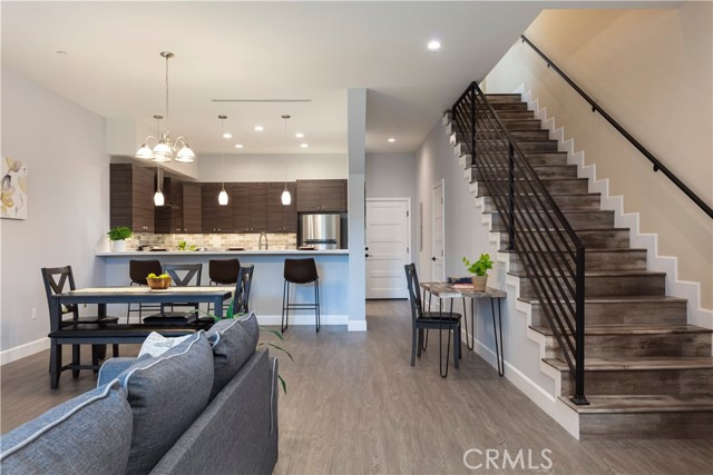 Detail Gallery Image 14 of 27 For 3236 Royal Oaks Dr #2,  Thousand Oaks,  CA 91362 - 3 Beds | 2/1 Baths