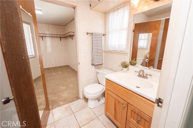 Image 28 of 49 For 1736 Sumner  