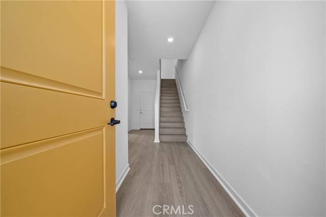 Detail Gallery Image 25 of 28 For 9423 N Sepulveda Blvd #1,  North Hills,  CA 91343 - 3 Beds | 3/1 Baths