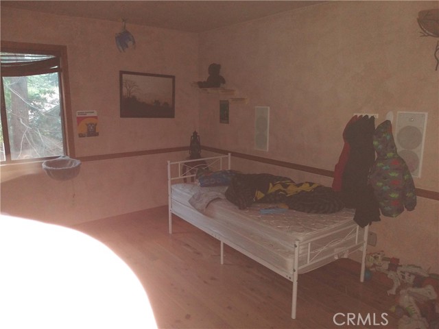 24672 Bernard Drive, Crestline, CA 92325