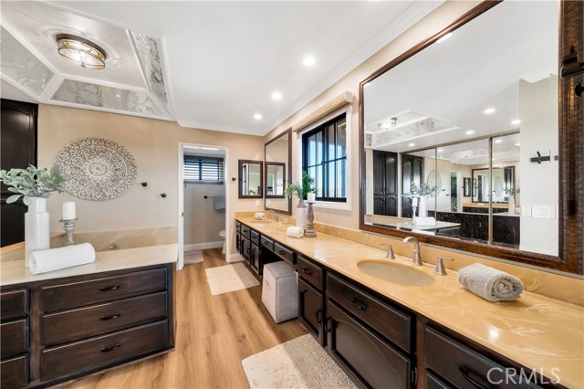 3636 E Longridge Drive, Orange CA: https://media.crmls.org/medias/8275350a-31c2-47ad-9b0c-bb6424125247.jpg