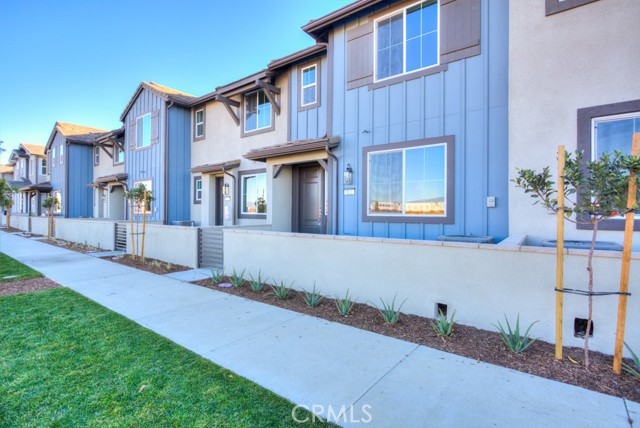 Detail Gallery Image 2 of 44 For 4076 E Lily Paseo #112,  Ontario,  CA 91761 - 3 Beds | 2/1 Baths