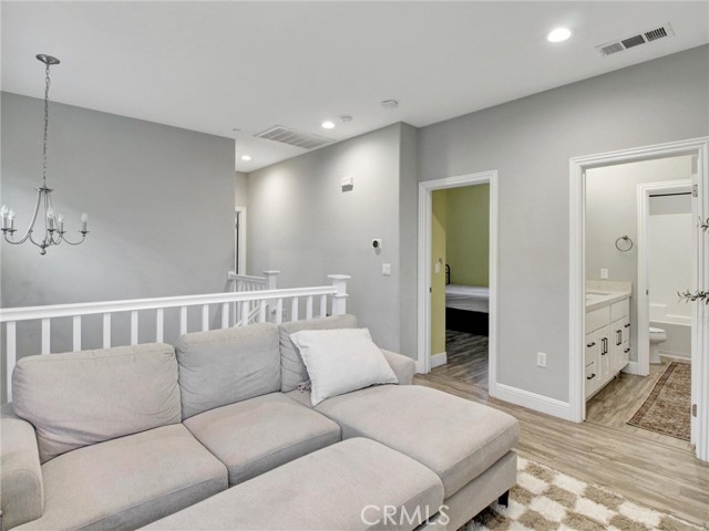 Detail Gallery Image 10 of 47 For 6313 Rancho Parada Rd, Paramount,  CA 90723 - 3 Beds | 2/1 Baths