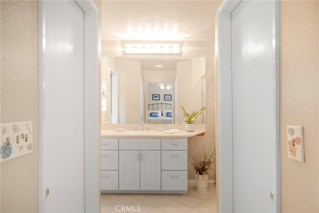 https://media.crmls.org/medias/82770bb4-e584-4517-831d-c7ca9f9e2b00.jpg?preset=X-Large
