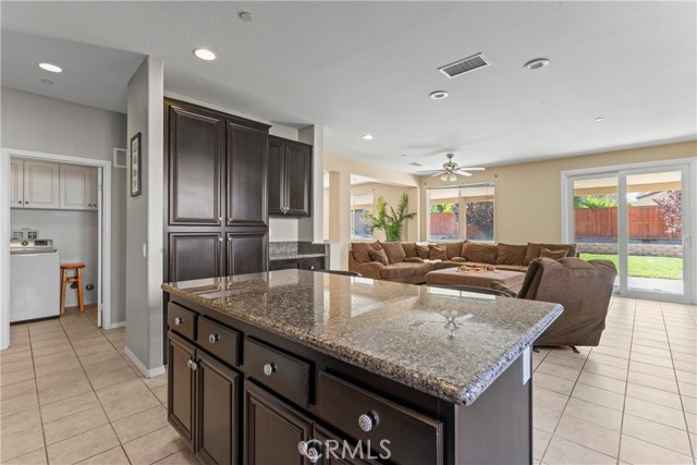 Detail Gallery Image 15 of 43 For 29149 Edgewood Dr, Lake Elsinore,  CA 92530 - 4 Beds | 3 Baths