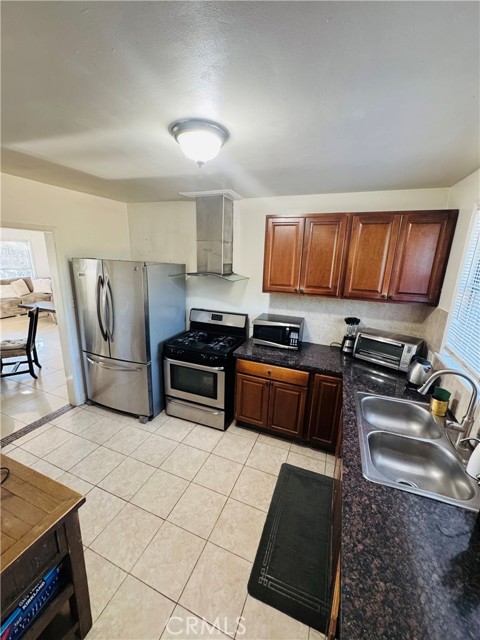 12155 Dunrobin Avenue, Downey CA: https://media.crmls.org/medias/8277eddf-912d-4568-aa08-49192aa0369e.jpg