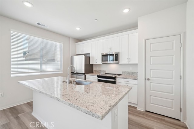 2097 Bergamot Street, Redlands CA: https://media.crmls.org/medias/8277fb0b-79bc-499b-9694-29f277e4cb9a.jpg