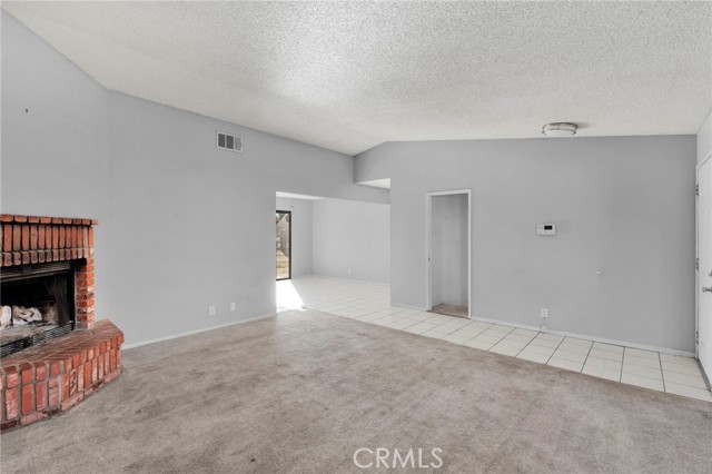 Detail Gallery Image 5 of 22 For 15807 Sitting Bull, Victorville,  CA 92395 - 3 Beds | 2 Baths