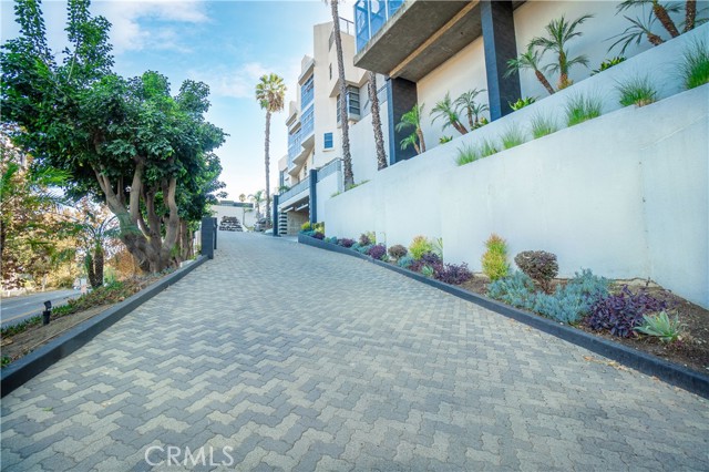 Detail Gallery Image 31 of 32 For 171 N Church Ln #403,  Los Angeles,  CA 90049 - 2 Beds | 2 Baths