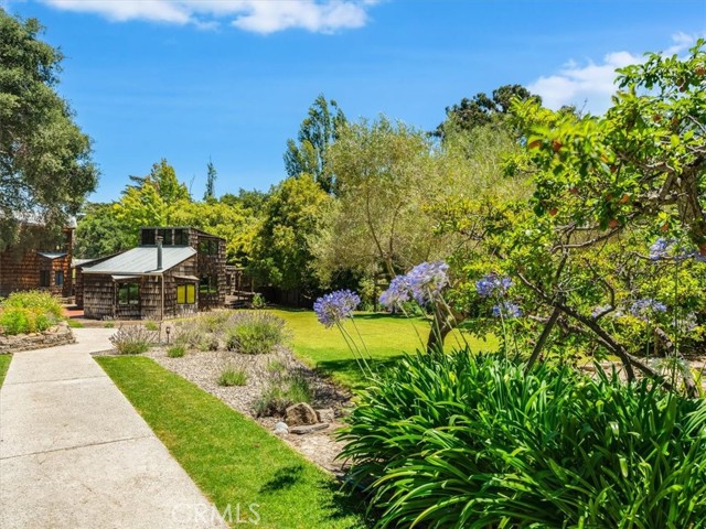 160 Broad Street, San Luis Obispo CA: https://media.crmls.org/medias/8278cea5-4d5a-4972-9efa-758e63fc886b.jpg