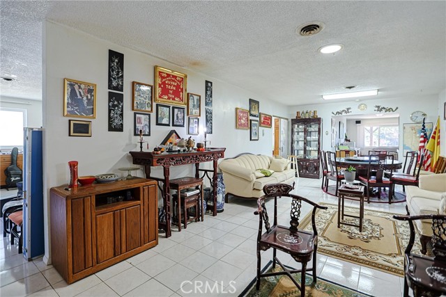 Image 5 of 26 For 4627 Huron Avenue