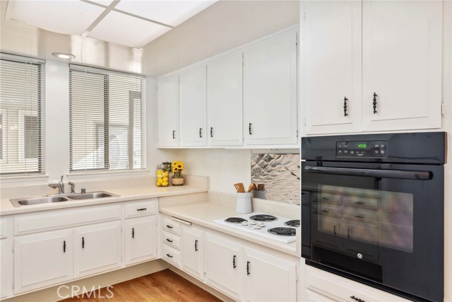225 Avenida Majorca, Laguna Woods CA: https://media.crmls.org/medias/82798fbb-bb76-4534-9bcc-dd270aadbc7c.jpg