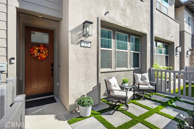 Front Image Thumbnail for CROC25240917