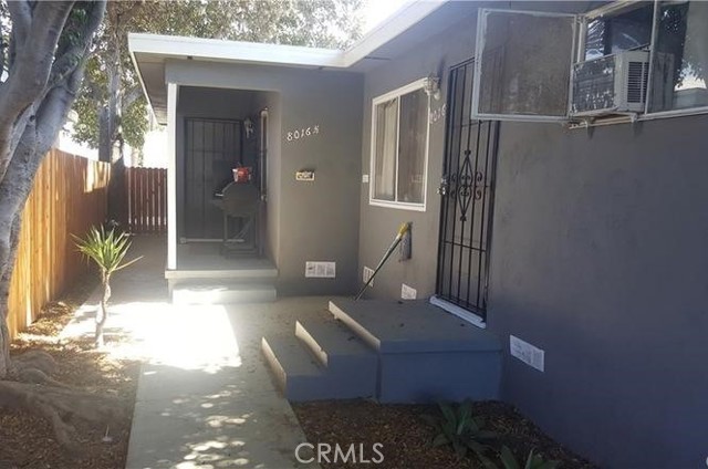 8014 S Western Avenue, Los Angeles CA: https://media.crmls.org/medias/827ad9f3-5d6d-45e9-a376-37f0276b2a32.jpg