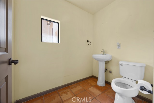 30721 Condor Place, Tehachapi CA: https://media.crmls.org/medias/827b2c10-24a0-42a9-8dd2-b12bbfdb0ed1.jpg