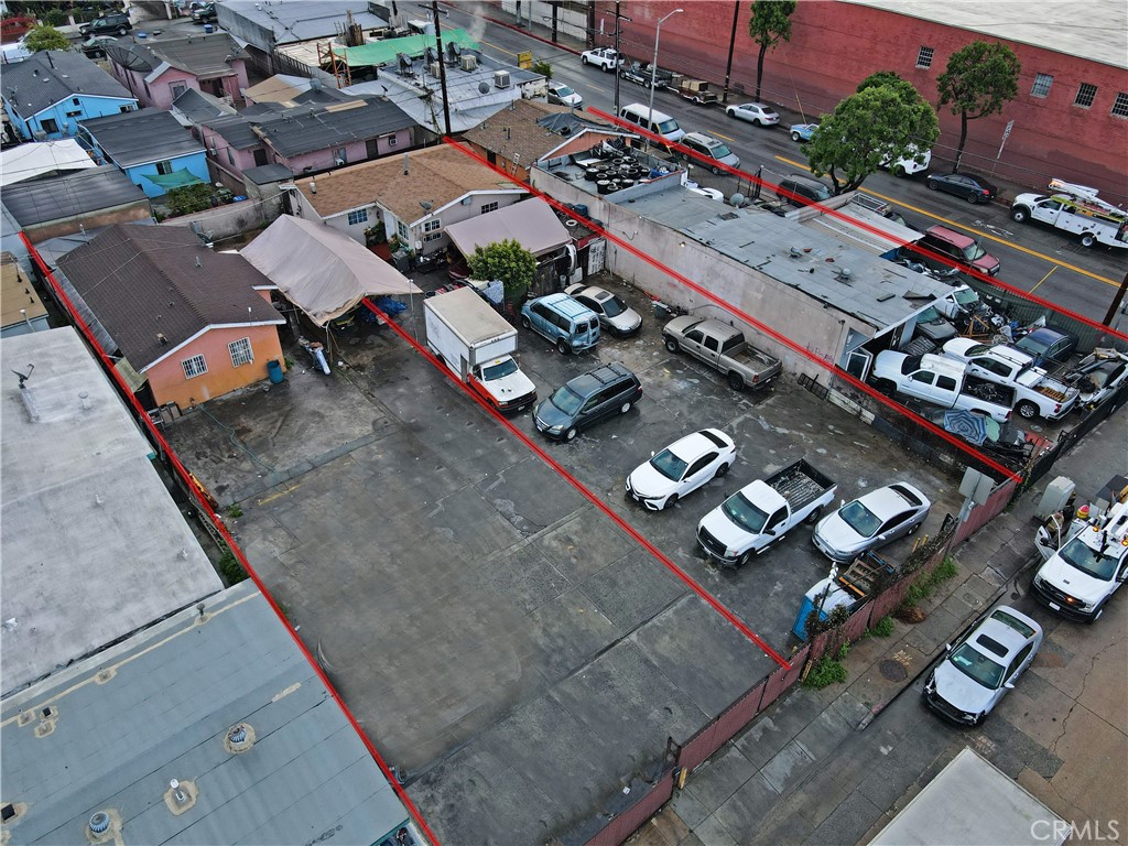https://media.crmls.org/medias/827b31df-618a-4595-8823-667ae25cf191.jpg?preset=X-Large
