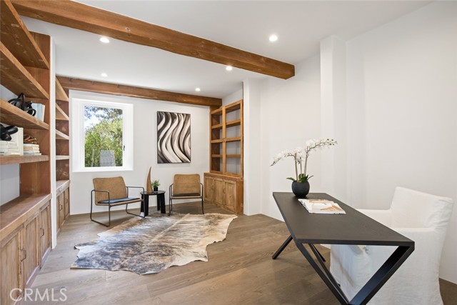 27405 Pacific Coast Highway, Malibu CA: https://media.crmls.org/medias/827b40e4-9dd2-43f6-8332-9bf4fc1020de.jpg