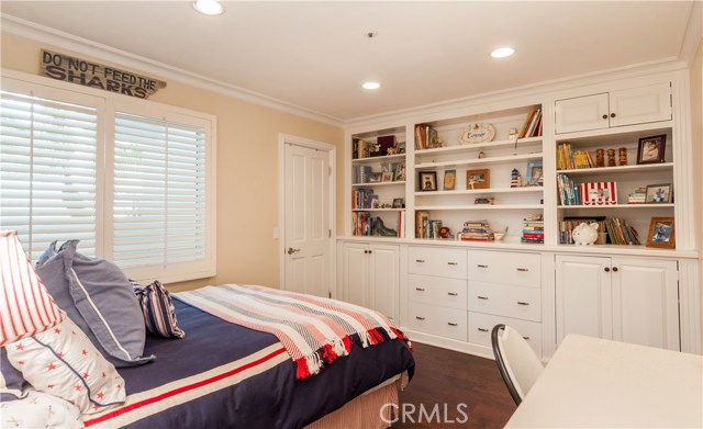 712 Manhattan Beach Boulevard, Manhattan Beach, California 90266, 3 Bedrooms Bedrooms, ,3 BathroomsBathrooms,Residential,Sold,Manhattan Beach,SB17051799