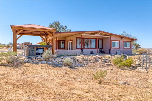 Detail Gallery Image 3 of 32 For 61375 Latham Trl, Joshua Tree,  CA 92252 - 3 Beds | 2 Baths