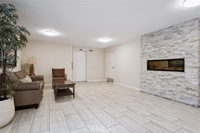 5416 Zelzah Avenue, Encino CA: https://media.crmls.org/medias/827bb16e-fcee-4835-a0dd-92c66216411c.jpg