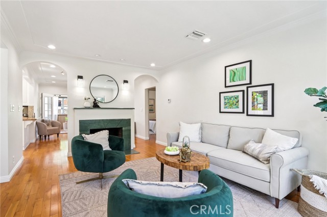 Detail Gallery Image 5 of 54 For 1735 N Lima St, Burbank,  CA 91505 - 3 Beds | 2 Baths