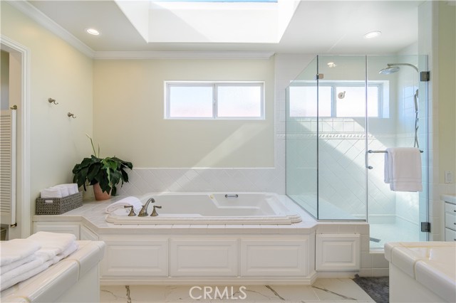Detail Gallery Image 20 of 28 For 331 E Bay Front, Newport Beach,  CA 92662 - 3 Beds | 3 Baths