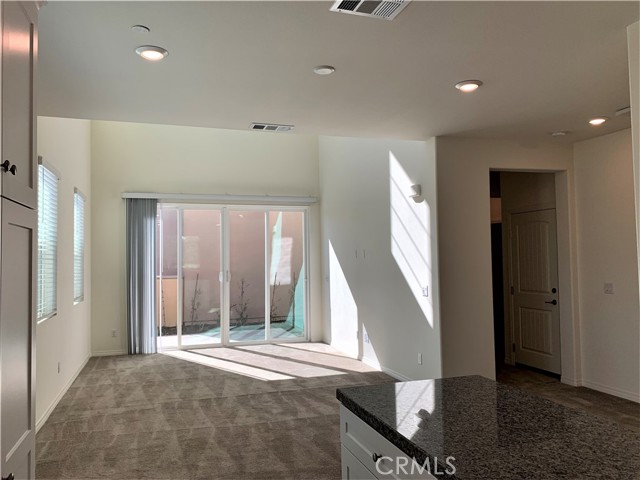 Detail Gallery Image 7 of 17 For 14509 Verona Pl, Corona,  CA 92880 - 4 Beds | 3/1 Baths