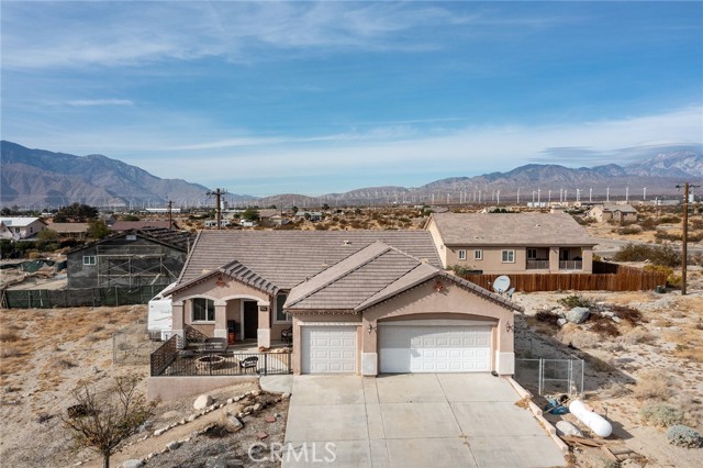 Detail Gallery Image 1 of 25 For 16567 Maunaloa Rd, Desert Hot Springs,  CA 92240 - 3 Beds | 2 Baths