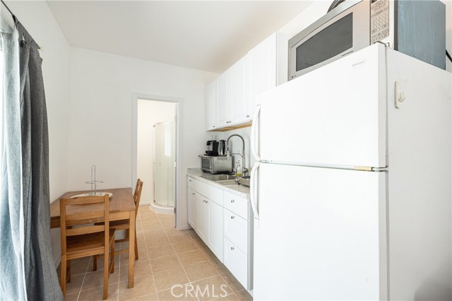 Detail Gallery Image 5 of 11 For 8561 Orion Ave #1,  North Hills,  CA 91343 - 0 Beds | 1 Baths