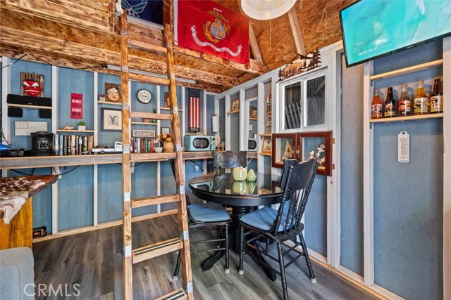 27048 State Highway 189, Blue Jay CA: https://media.crmls.org/medias/827e0af7-c236-437c-ab73-0c8fc95017d8.jpg