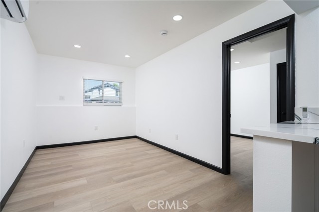 Detail Gallery Image 4 of 15 For 14255 Long View #2,  Fontana,  CA 92337 - 1 Beds | 1 Baths