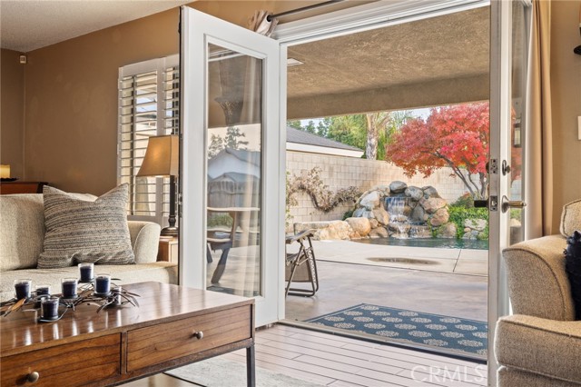 Detail Gallery Image 9 of 47 For 6001 Meadow Glen, Bakersfield,  CA 93306 - 3 Beds | 2 Baths