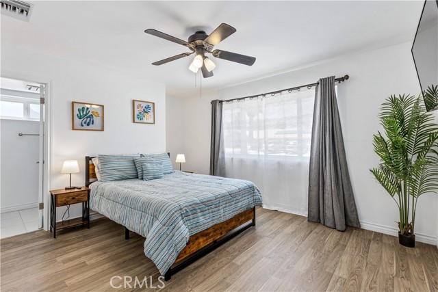 2290 N Victoria, Palm Springs CA: https://media.crmls.org/medias/827f369f-746d-4826-91f9-8f7efc96fcab.jpg