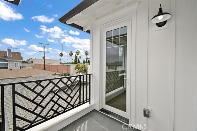 2406 Mathews Avenue, Redondo Beach, California 90278, 4 Bedrooms Bedrooms, ,3 BathroomsBathrooms,Residential,Sold,Mathews,SB21216691