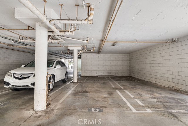 Detail Gallery Image 13 of 16 For 1434 S Point View, Los Angeles,  CA 90035 - 2 Beds | 3 Baths