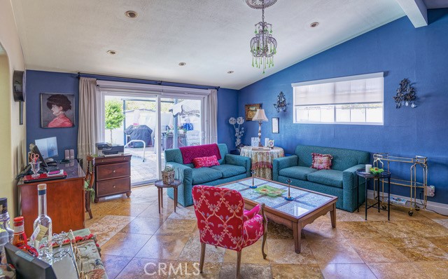 Detail Gallery Image 4 of 13 For 356 Princeton Dr, Costa Mesa,  CA 92626 - 3 Beds | 2 Baths
