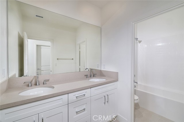 Detail Gallery Image 14 of 21 For 16033 Willow Ct, Whittier,  CA 90604 - 5 Beds | 4/1 Baths