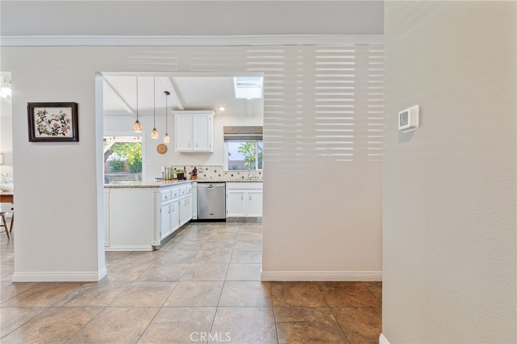 MLS #SR25271113 image #6