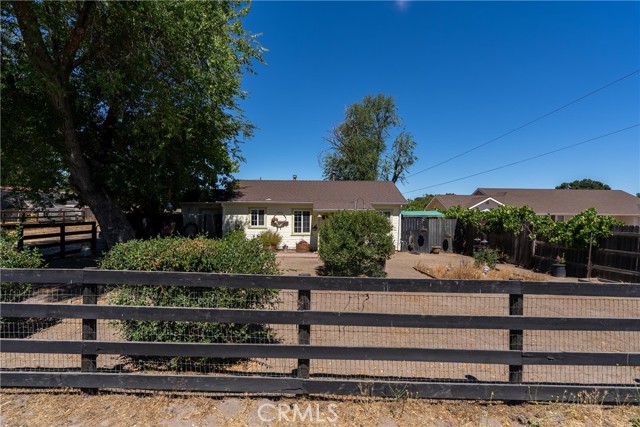 3360 Chico Road, Atascadero CA: https://media.crmls.org/medias/8280d244-2c66-42eb-a9ba-db7a368a24a5.jpg