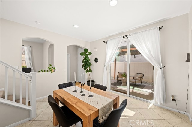 27620 Desert Gold Court, Murrieta CA: https://media.crmls.org/medias/8280fa84-b356-4a7f-a0c5-e63a1e8aa428.jpg