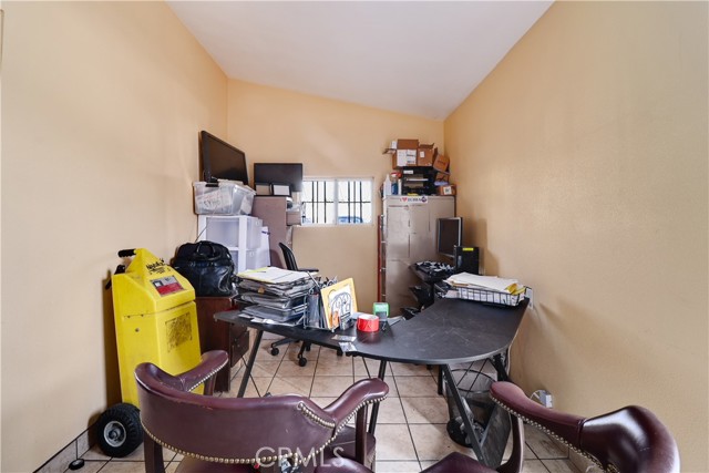 1523 Nadeau Street, Los Angeles, California 90001, ,Commercial Sale,For Sale,1523 Nadeau Street,CRDW24127657