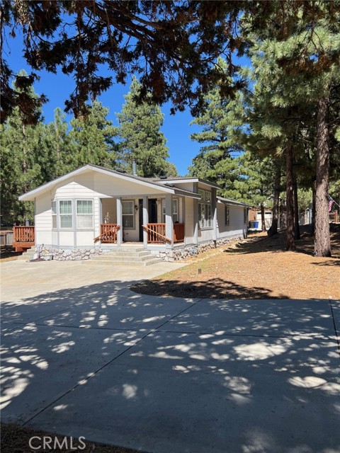 Detail Gallery Image 4 of 61 For 2201 Chaparral Ct, Big Bear City,  CA 92314 - 2 Beds | 2 Baths