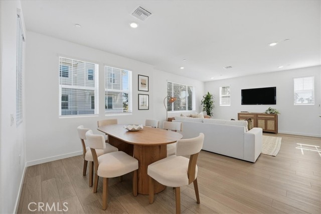 Detail Gallery Image 24 of 48 For 2380 Haley Point Drive #104,  Ventura,  CA 93003 - 4 Beds | 3/1 Baths