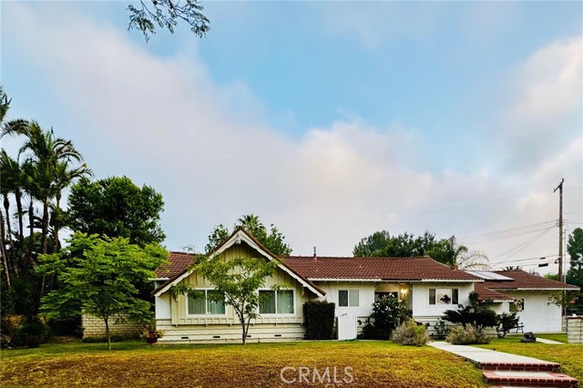 18301 Ludlow Street, Porter Ranch CA: https://media.crmls.org/medias/8281cdab-3828-4bce-b41a-c63738a2b01b.jpg