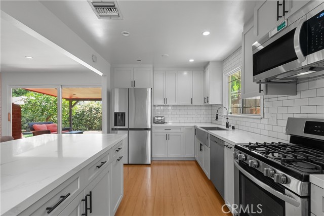 17172 Lahey Street, Granada Hills CA: https://media.crmls.org/medias/8281ec37-c2ac-433a-bb5a-fb21d4f27aa3.jpg